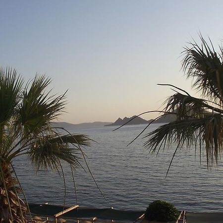 Ado Beach Hotel Тургутрейс Екстер'єр фото
