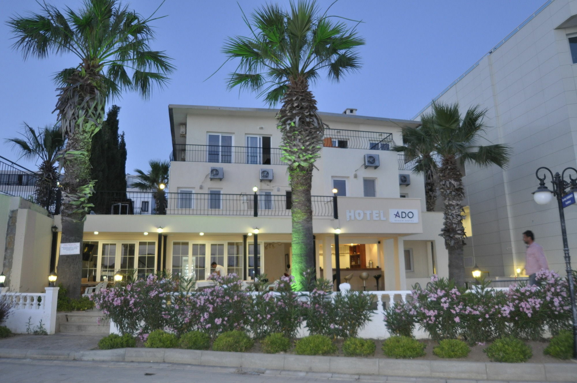 Ado Beach Hotel Тургутрейс Екстер'єр фото